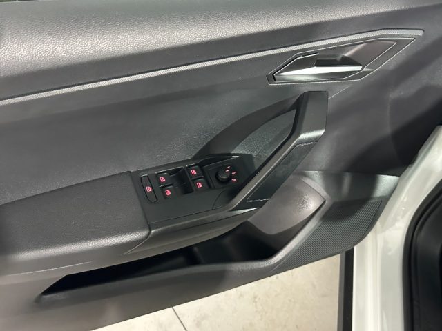 SEAT Arona usata, con USB