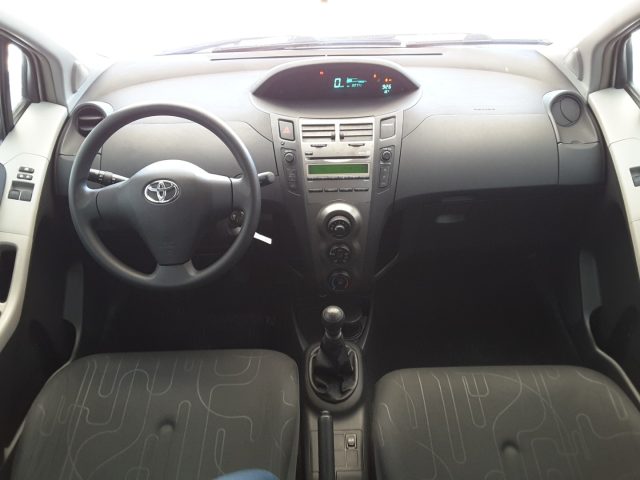TOYOTA Yaris usata, con Climatizzatore