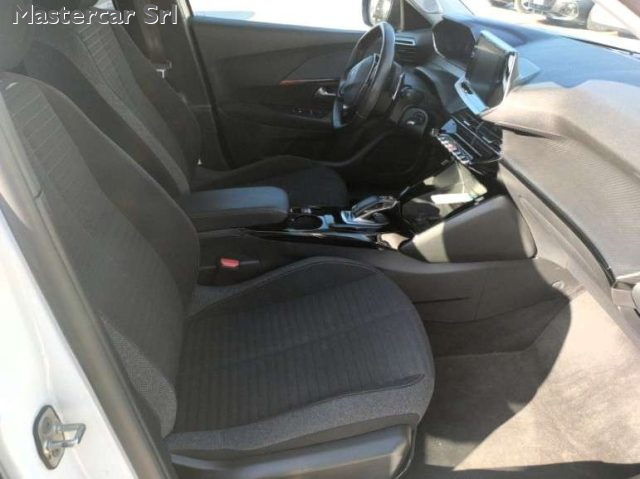 PEUGEOT 2008 usata, con Autoradio