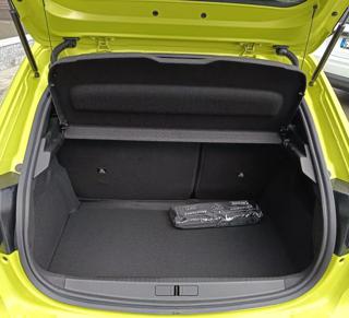 PEUGEOT 208 usata, con Autoradio