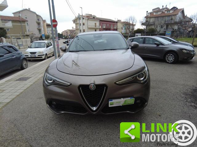 ALFA ROMEO Stelvio usata, con Alzacristalli elettrici