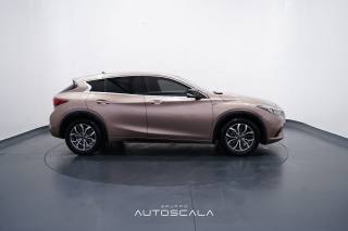 INFINITI Q30 usata, con Autoradio