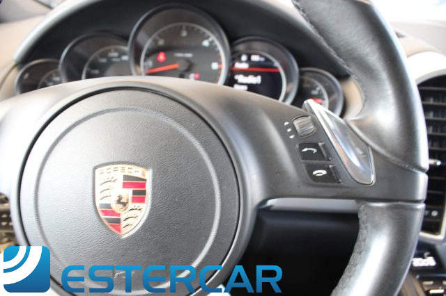 PORSCHE Cayenne usata, con Sedile posteriore sdoppiato