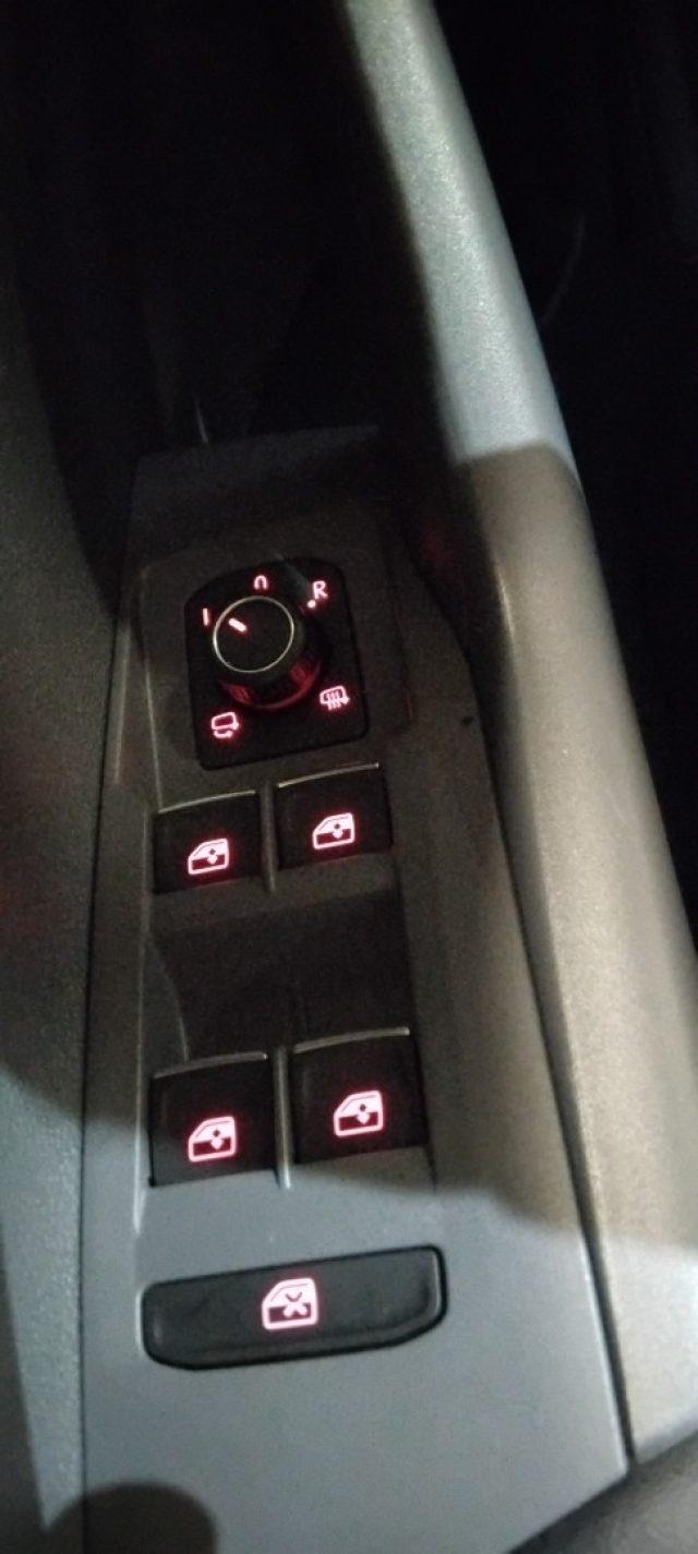 VOLKSWAGEN T-Cross usata, con Airbag testa