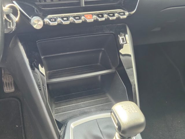 PEUGEOT 2008 usata, con Lettore CD