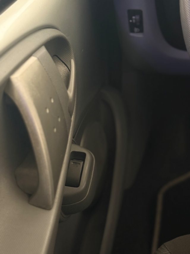 TOYOTA Aygo usata 16