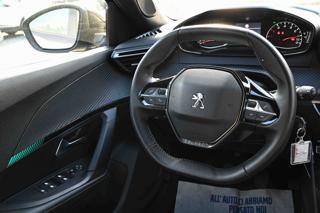 PEUGEOT 2008 usata, con Isofix