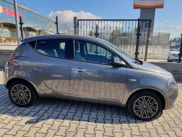 LANCIA Ypsilon usata, con Controllo trazione