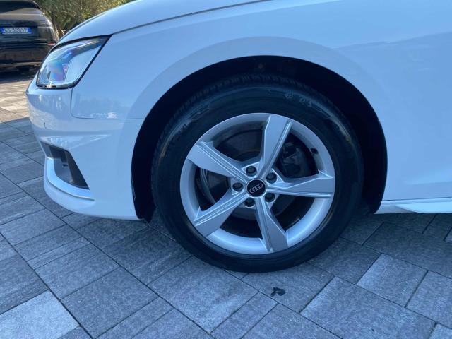 AUDI A4 usata, con Volante multifunzione