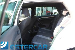 VOLKSWAGEN Golf usata, con USB