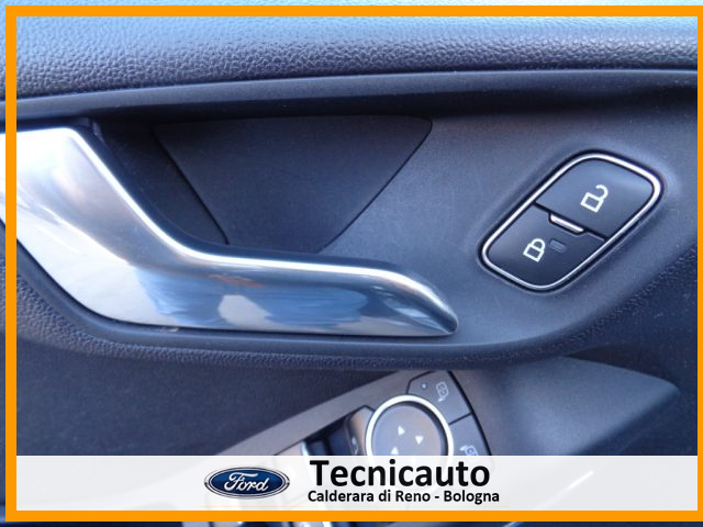 FORD Fiesta usata, con Specchietti laterali elettrici