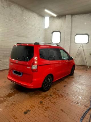 FORD Tourneo Courier usata, con Interni in pelle