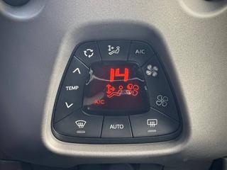 TOYOTA Aygo usata, con Airbag testa