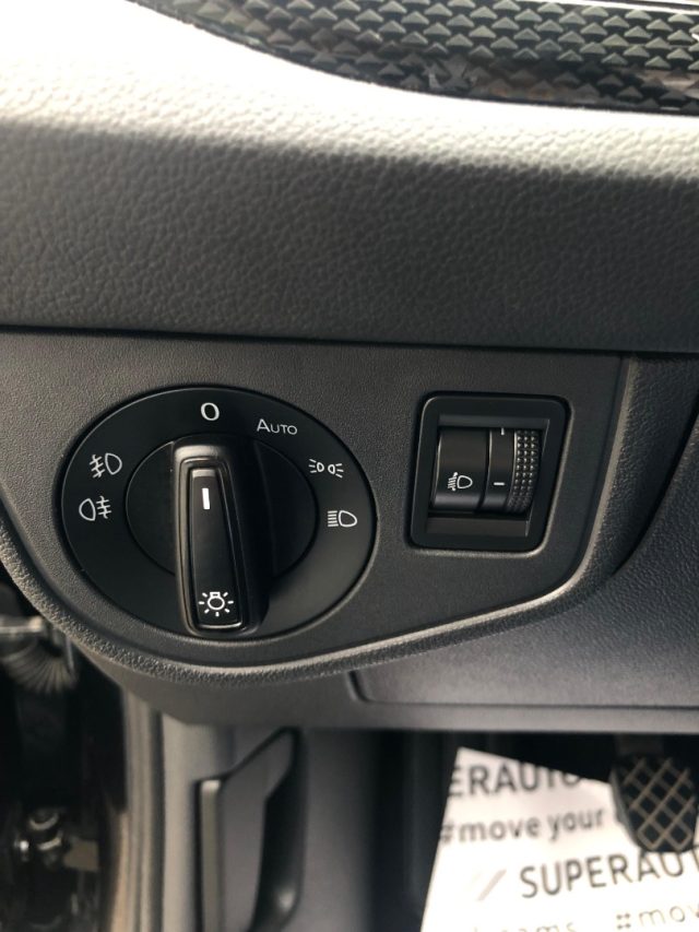 VOLKSWAGEN Polo usata, con Fari LED
