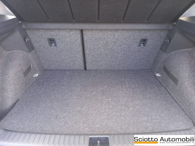 SEAT Arona usata, con Autoradio digitale