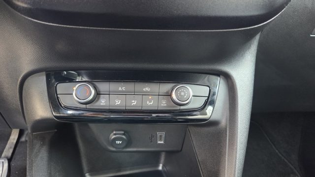 OPEL Corsa usata, con Luci diurne LED