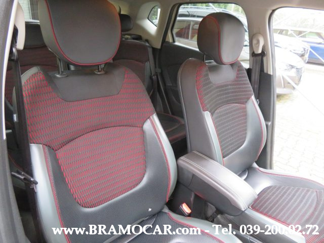 RENAULT Captur usata, con Bracciolo