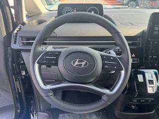 HYUNDAI Staria usata, con Boardcomputer