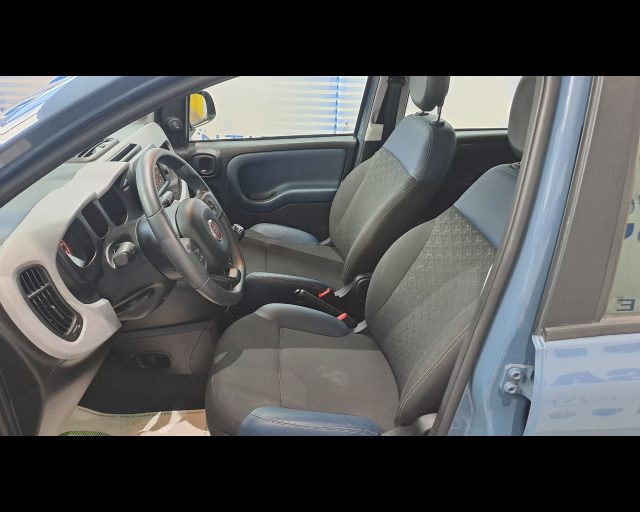 FIAT New Panda usata 21