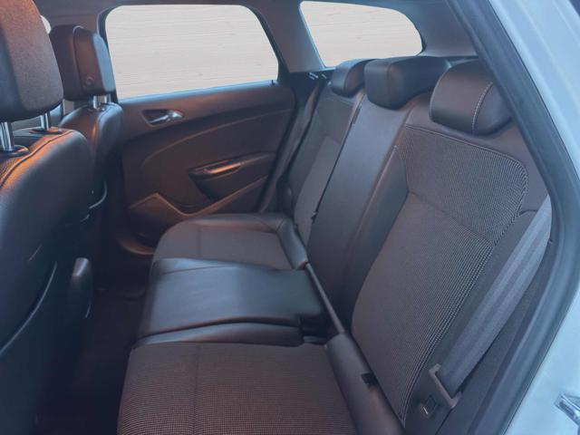 OPEL Astra usata, con Controllo automatico clima