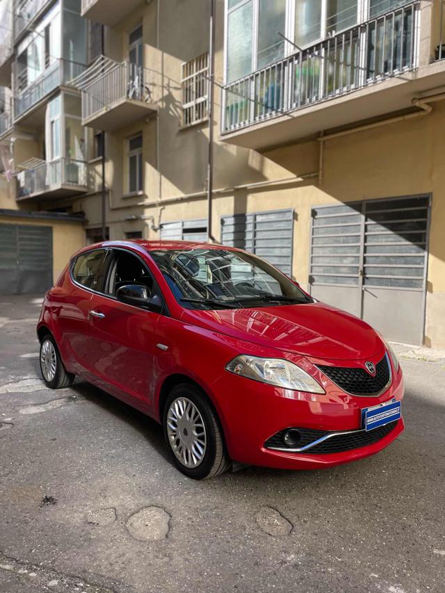 LANCIA Ypsilon usata, con ABS