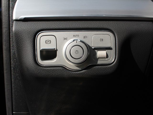 MERCEDES-BENZ GLE 300 usata, con Luci diurne LED
