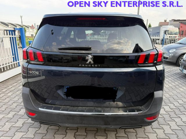 PEUGEOT 5008 usata, con Autoradio