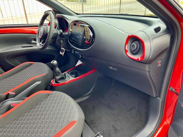 TOYOTA Aygo X usata, con Controllo automatico clima