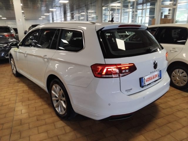 VOLKSWAGEN Passat usata, con Autoradio