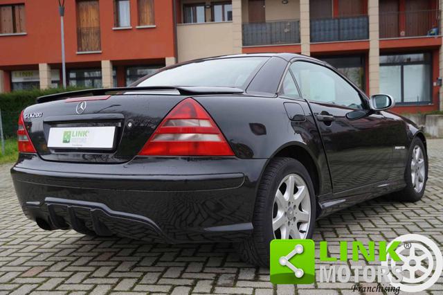MERCEDES-BENZ SLK 200 usata, con Cerchi in lega