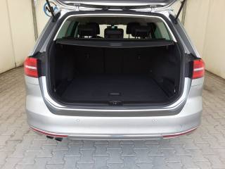 VOLKSWAGEN Passat Variant usata, con Servosterzo