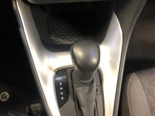 TOYOTA Yaris usata, con Autoradio digitale
