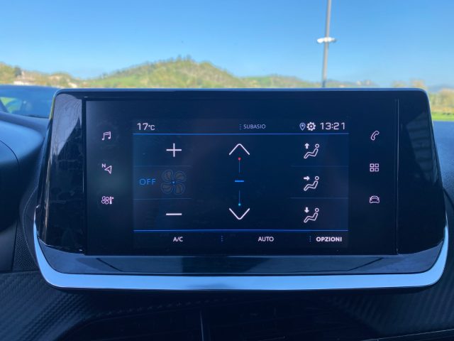 PEUGEOT 2008 usata, con Park Distance Control