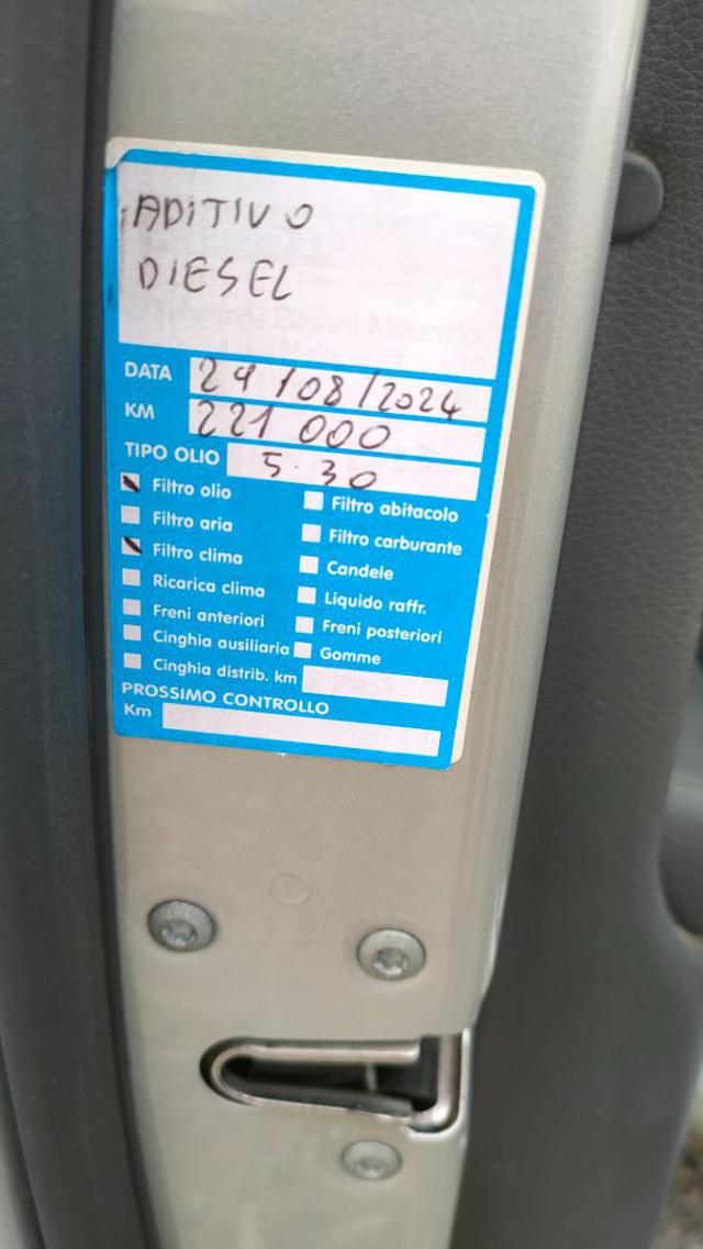 MERCEDES-BENZ B 180 usata, con Vetri oscurati