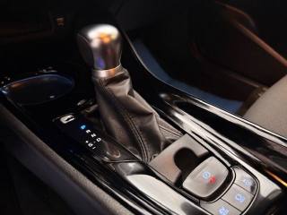 TOYOTA C-HR usata, con Regolazione elettrica sedili