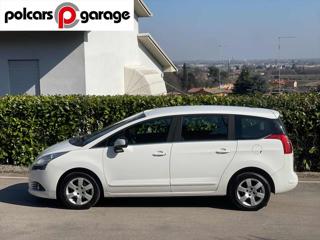 PEUGEOT 5008 usata, con Airbag