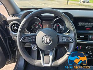 ALFA ROMEO Stelvio usata, con Controllo automatico clima