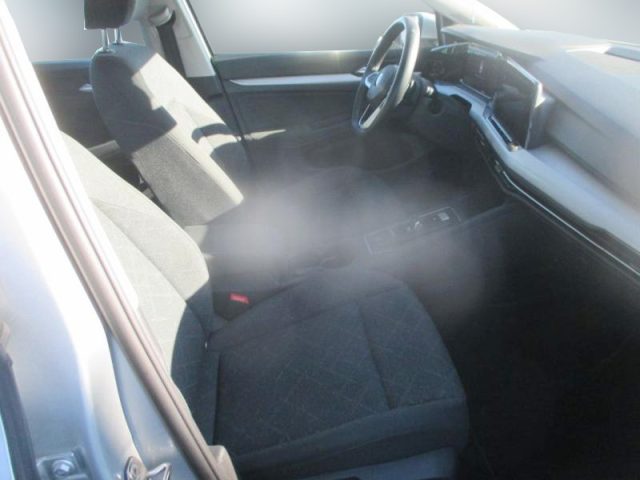 VOLKSWAGEN Golf Variant usata, con Autoradio