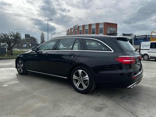 MERCEDES-BENZ E 200 usata, con Autoradio