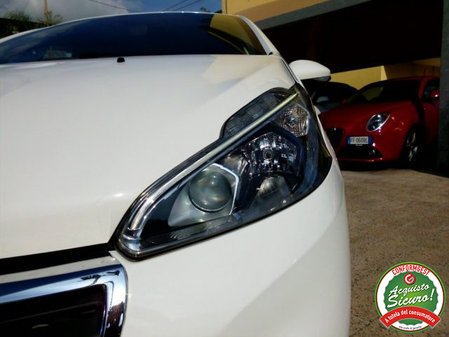 PEUGEOT 208 usata, con Airbag testa