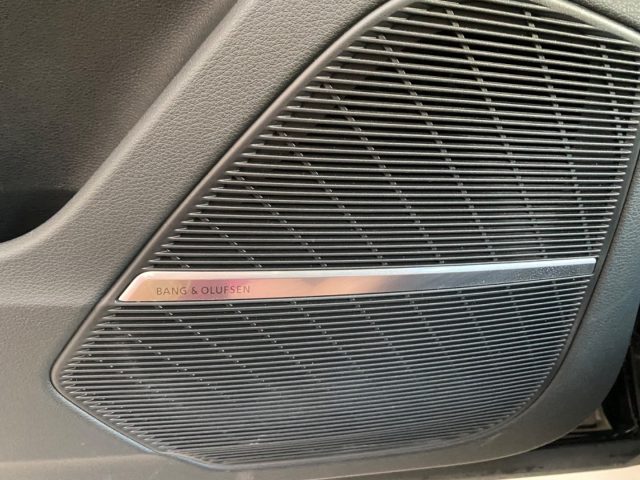 AUDI Q8 usata, con Regolazione elettrica sedili