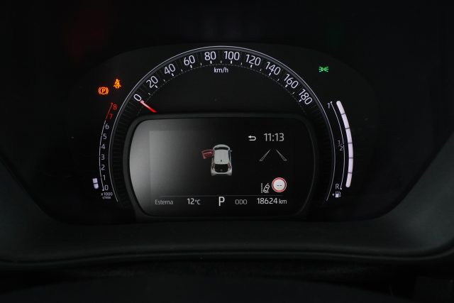 TOYOTA Aygo X usata 12