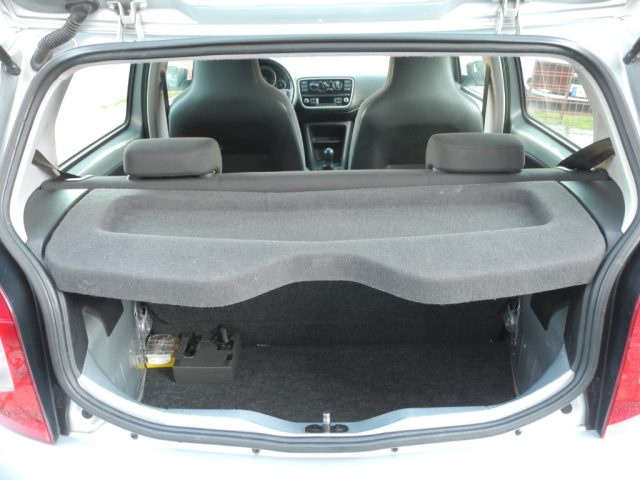 VOLKSWAGEN up! usata 42