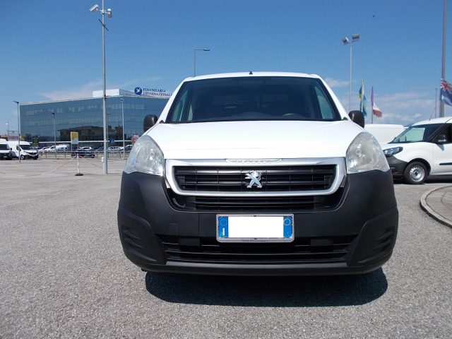 PEUGEOT Partner usata, con Autoradio