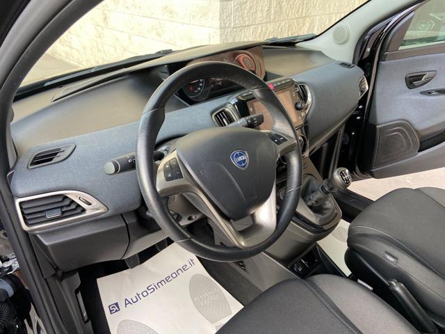 LANCIA Ypsilon usata, con ESP