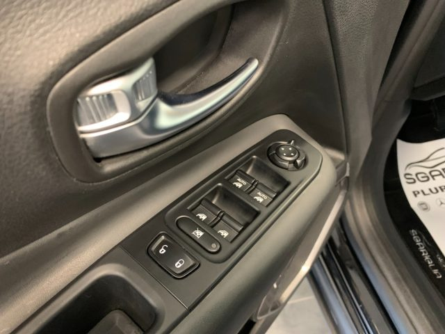 JEEP Renegade usata, con USB