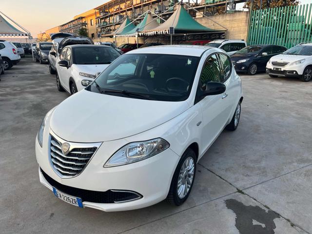 LANCIA Ypsilon usata, con Airbag