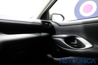 TOYOTA Yaris usata, con Isofix