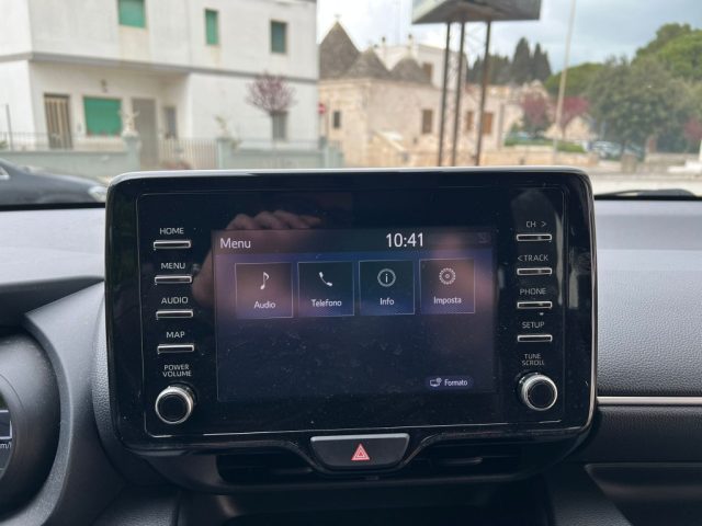 TOYOTA Yaris usata 26