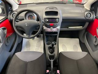 PEUGEOT 107 usata, con Autoradio digitale